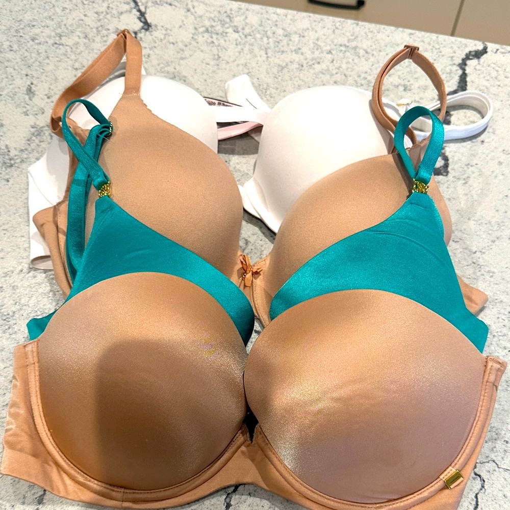 4 Victoria Secret Bras - 34D and one 36C (white push-up)